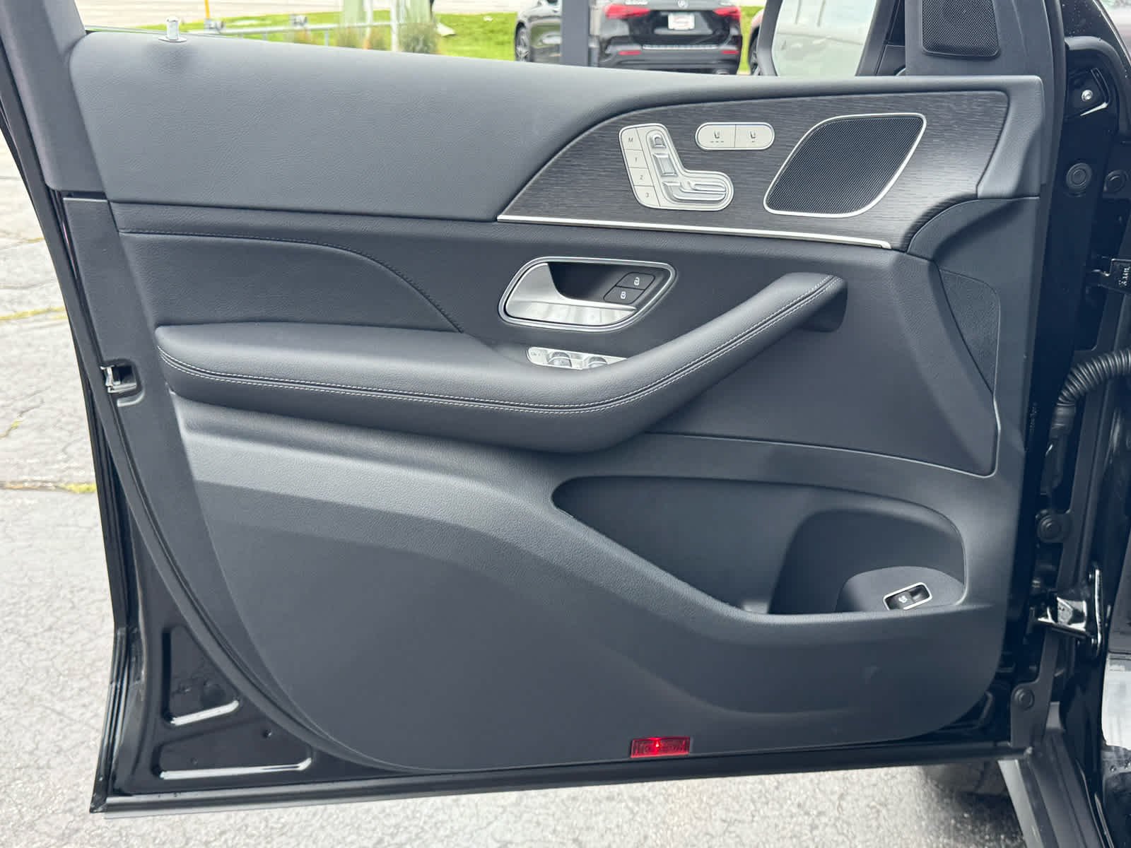 New 2026 Black Mercedes-Benz GLE 350 image 17