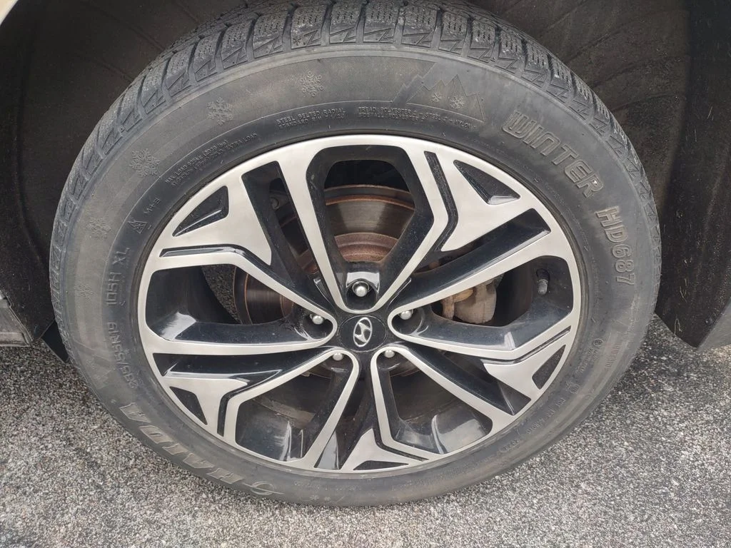 Used 2020 Silver Hyundai SEL image 10