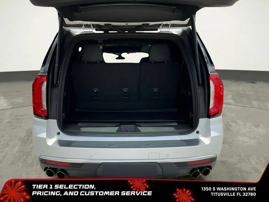 Used 2021 WHITE FROST TRICOAT GMC Denali image 30