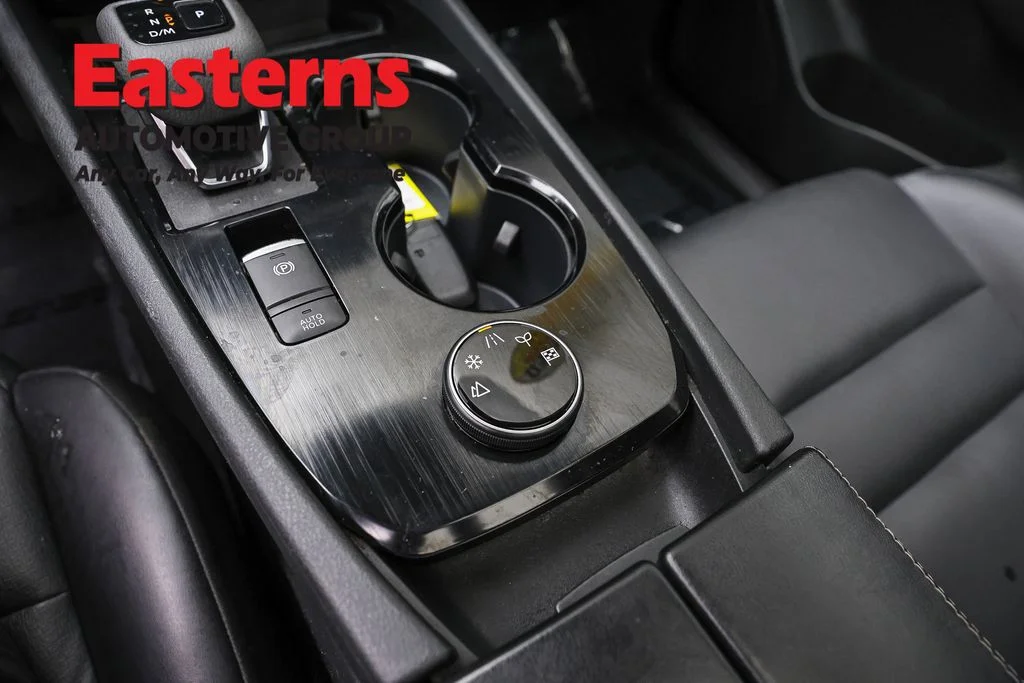 Used 2023 Red Nissan SV image 21