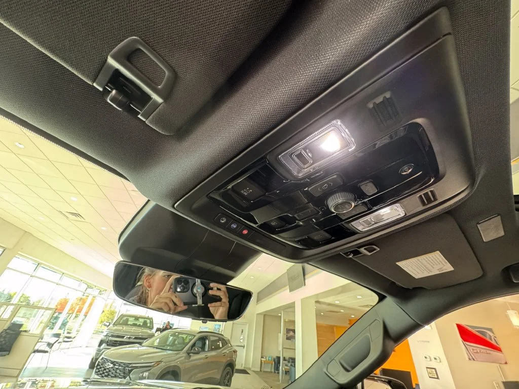 New 2027 Sterling Gray Metallic Chevrolet High Country image 34