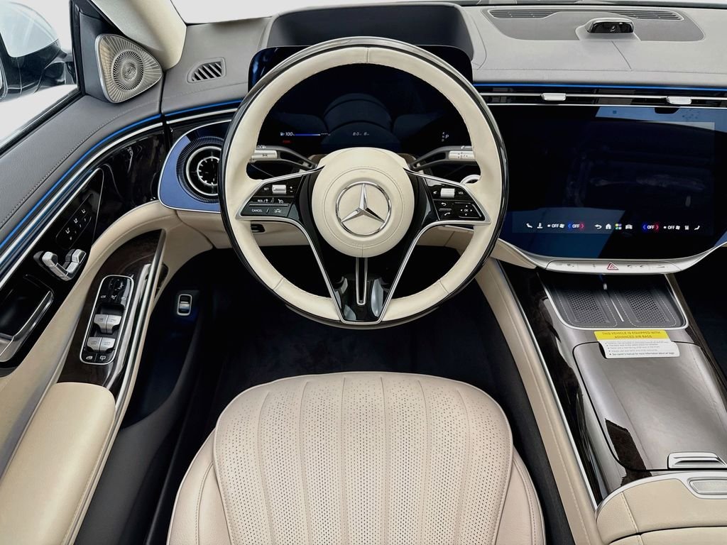New 2027 MANUFAKTUR Moonlight White Metallic Mercedes-Benz S 500 image 11