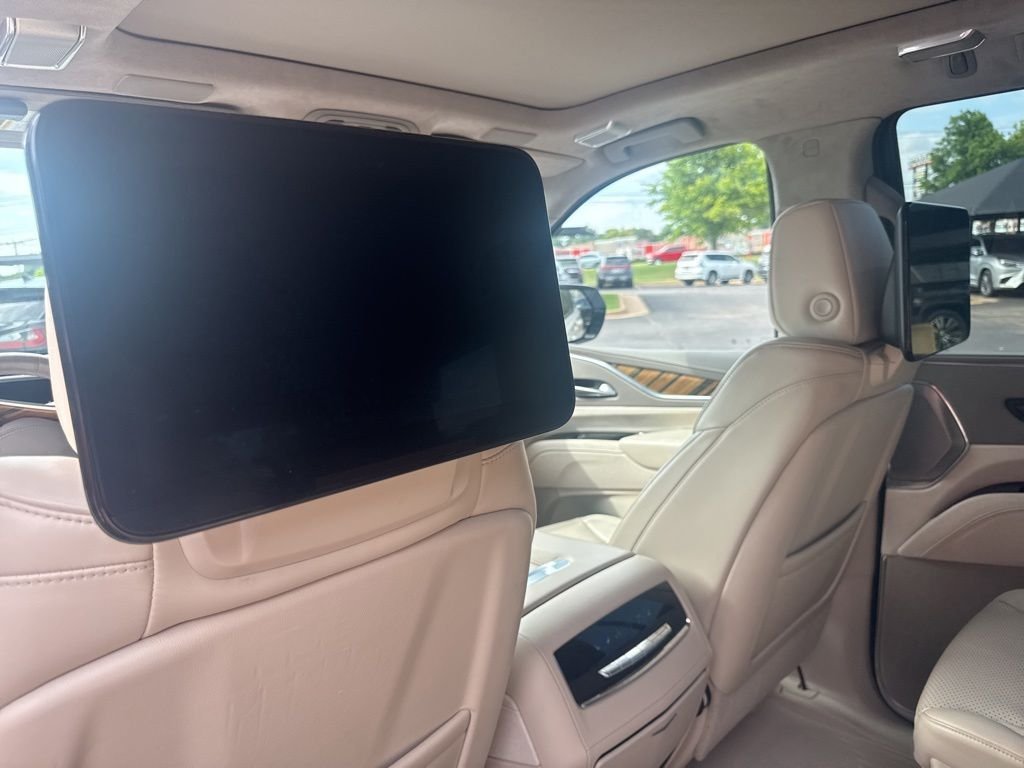 Used 2021 White Cadillac Sport Platinum image 7
