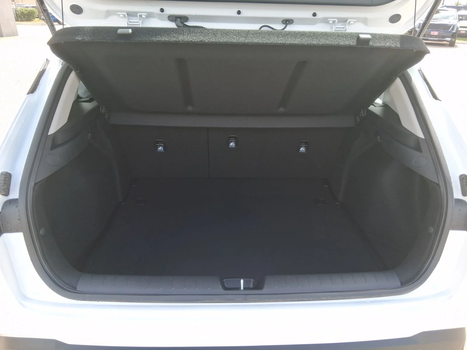 New 2026 White Kia EX image 7