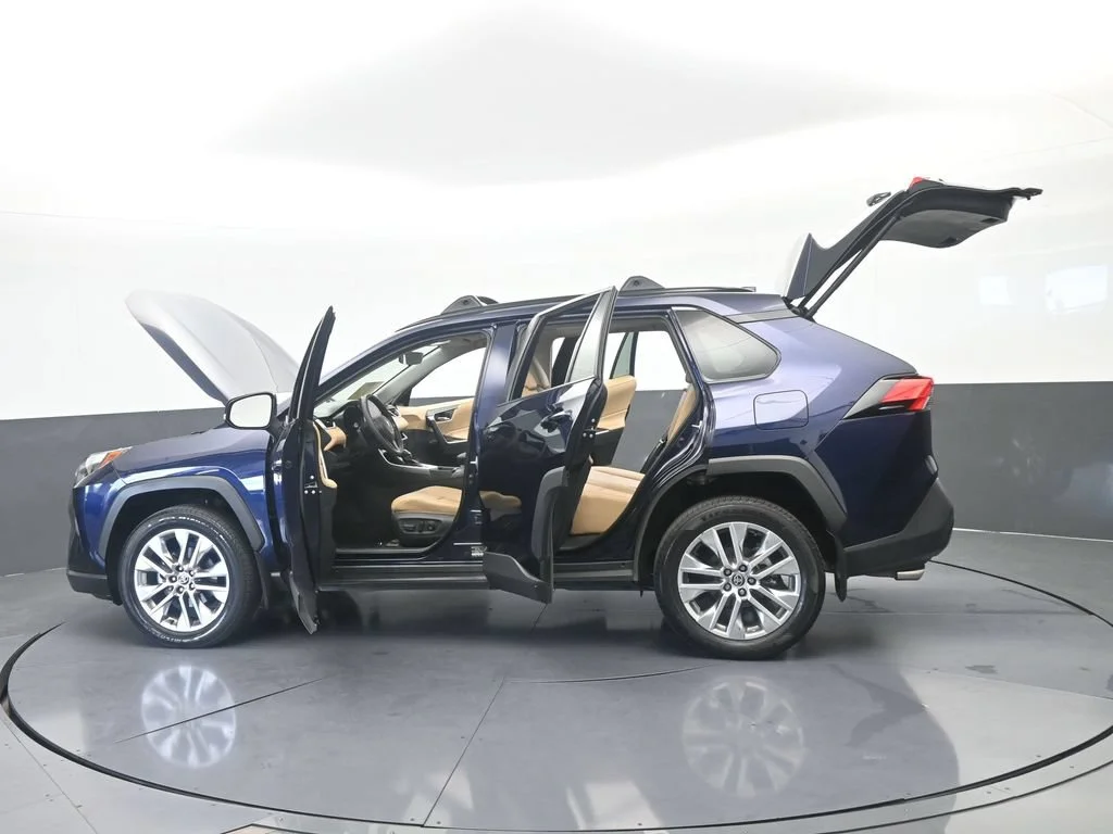 Used 2025 Blueprint Toyota XLE Premium image 74
