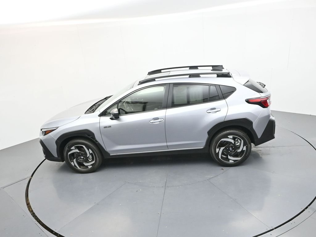 Used 2026 Ice Silver Metallic Subaru Limited image 21