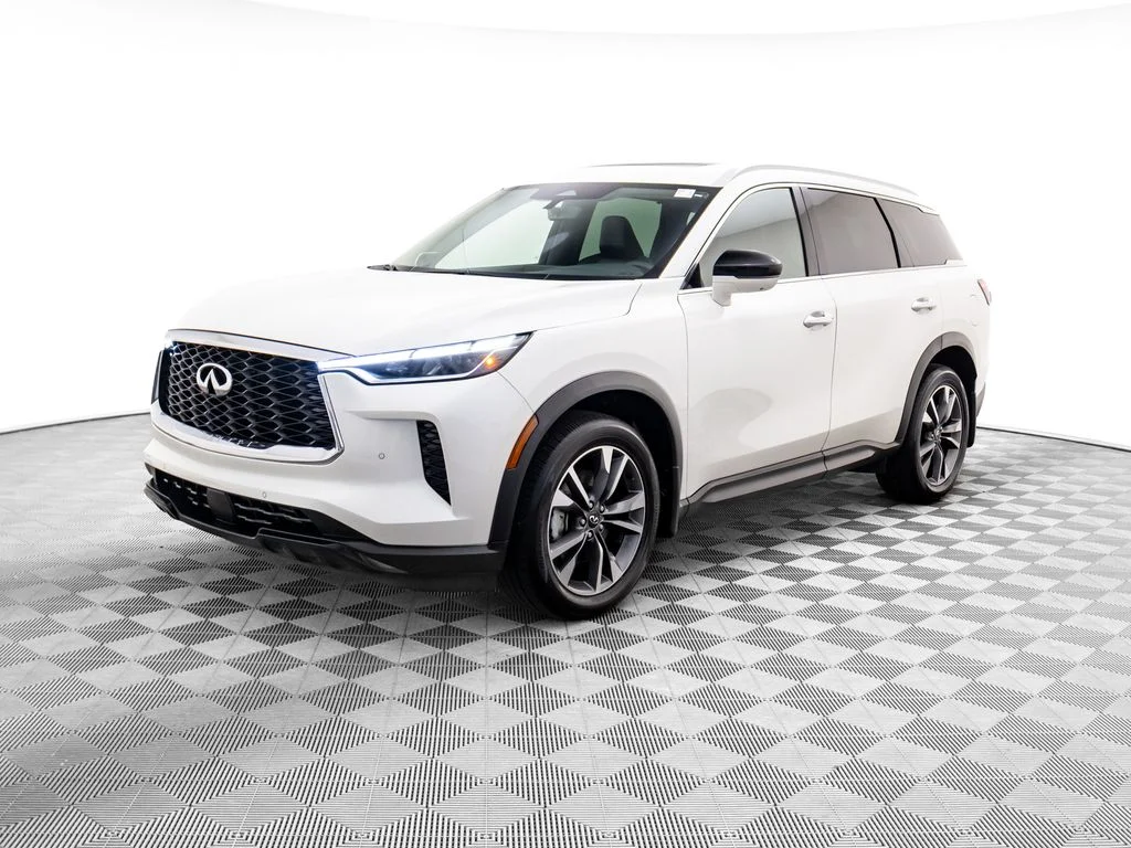 2025 INFINITI QX60 LUXE AWD's photo