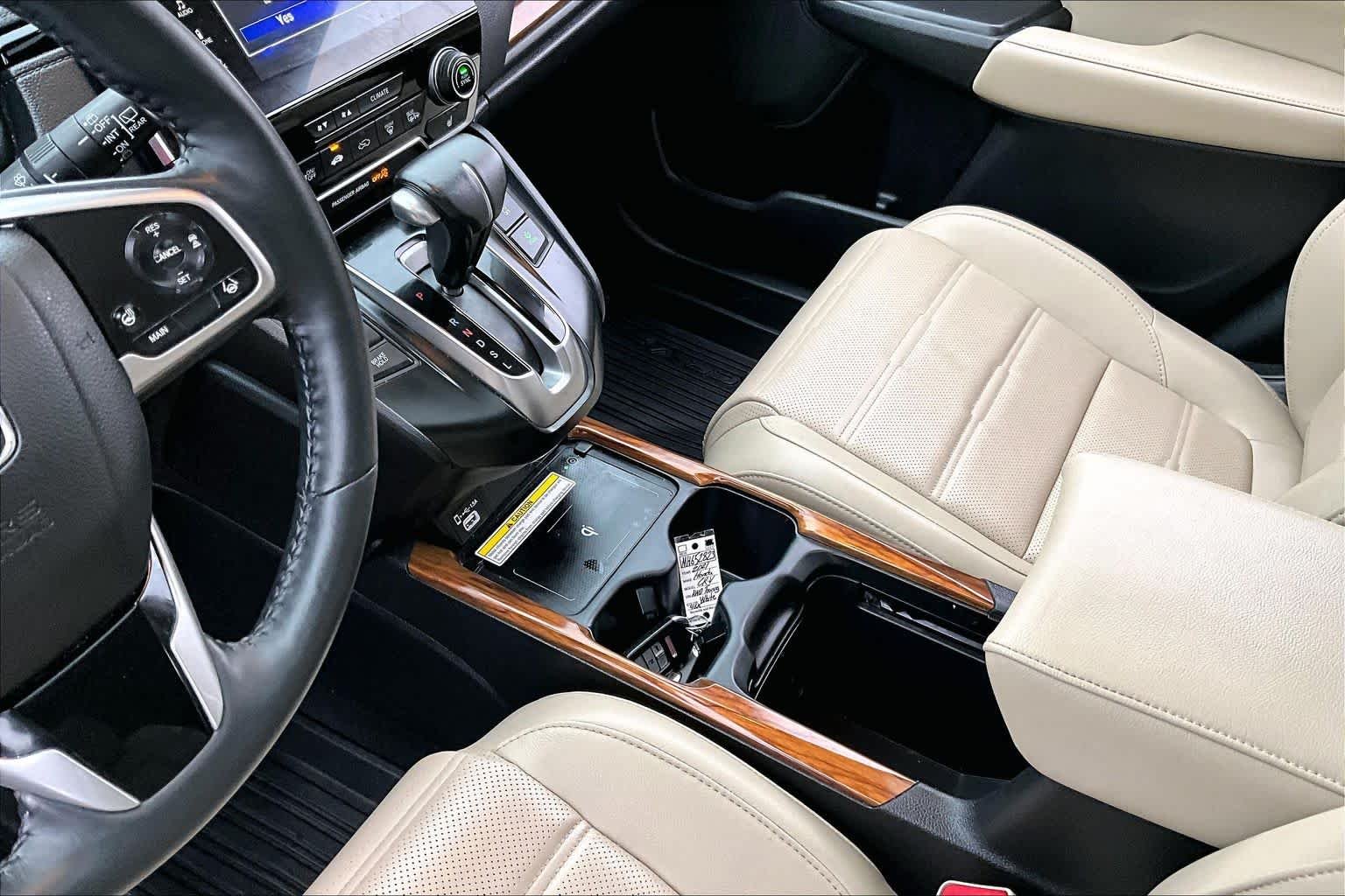 Certified Used 2021 Platinum White Pearl Honda Touring image 17