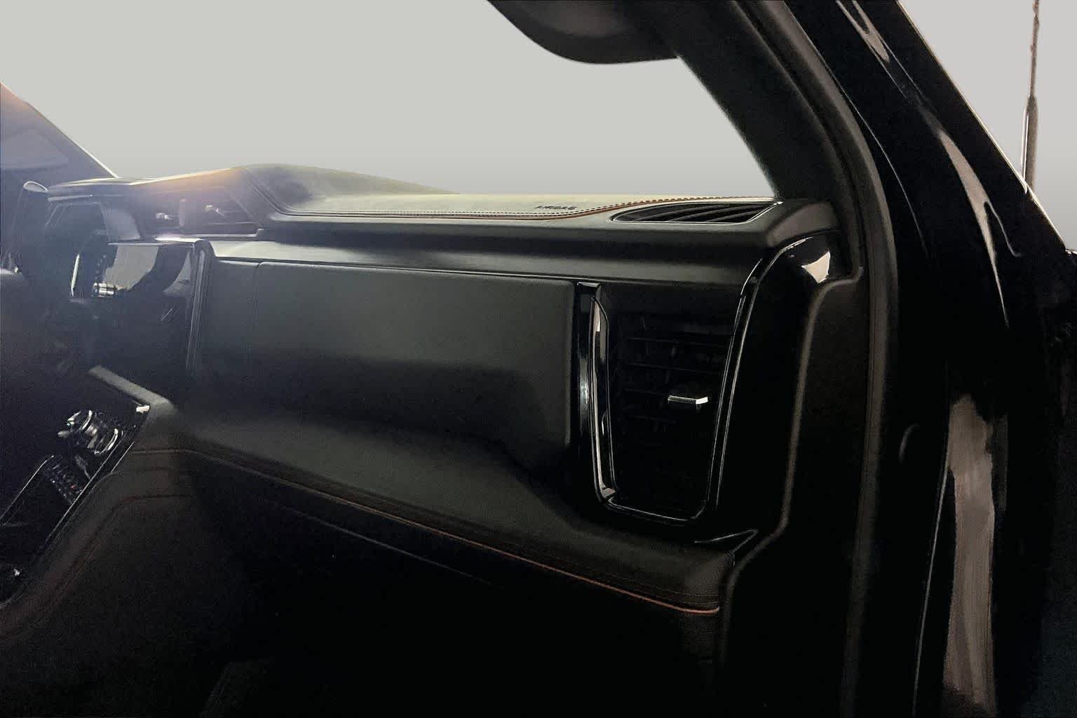 2025 GMC Sierra 3500HD AT4 - Photo 17