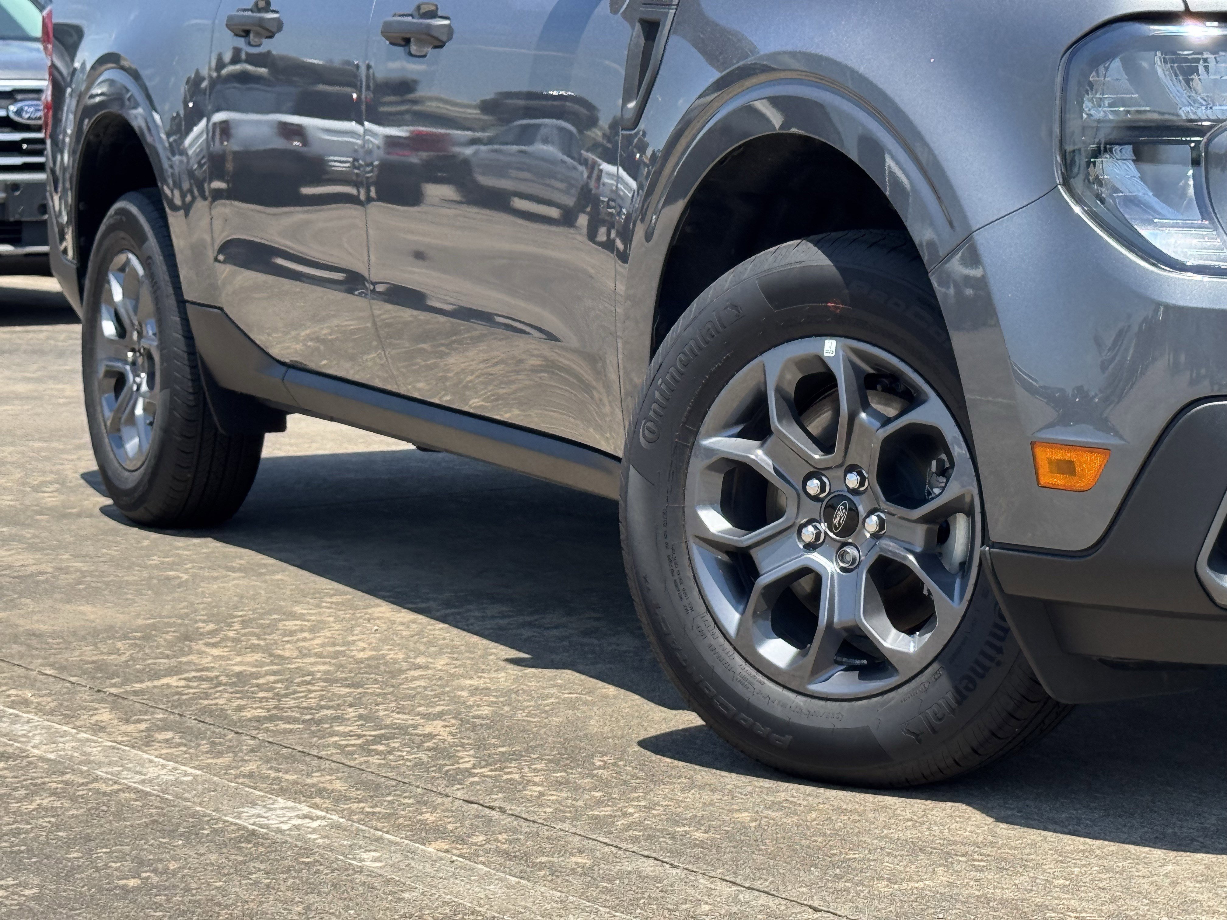 New 2026 Carbonized Gray Metallic Ford XLT image 11