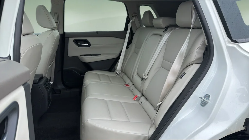 Certified Used 2023 Pearl White Tricoat Nissan SV image 15