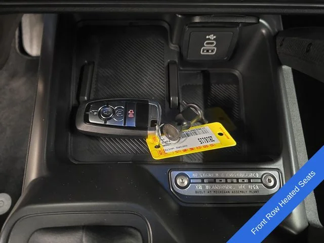 New 2026 Oxford White Ford Badlands® image 32