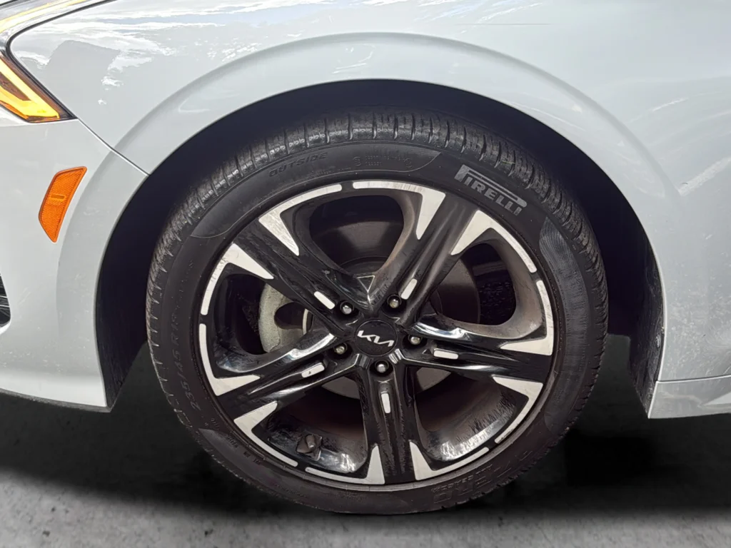 Used 2023 Gray Kia GT-Line image 9