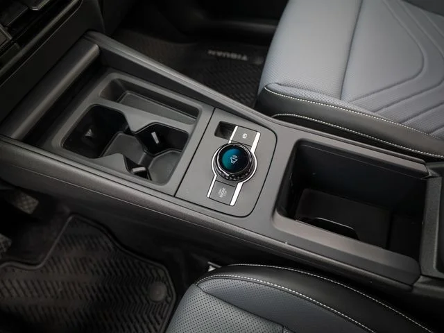 New 2026 White/off-white Volkswagen 2.0T SE image 17