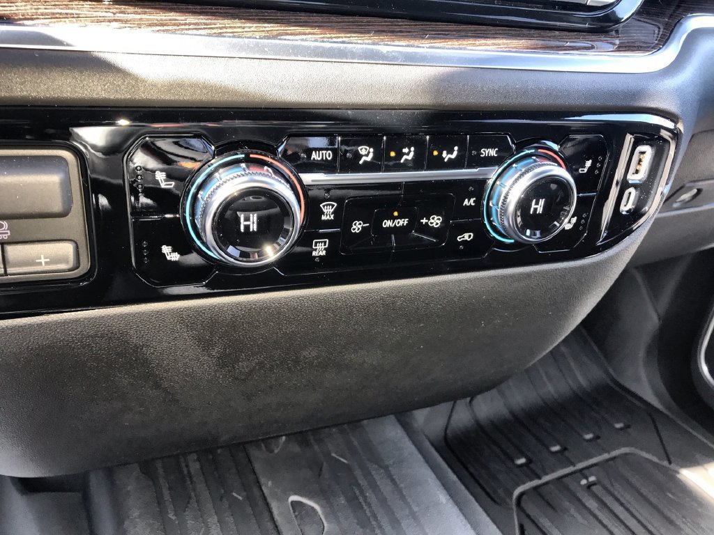 New 2026 Onyx Black GMC SLE image 19