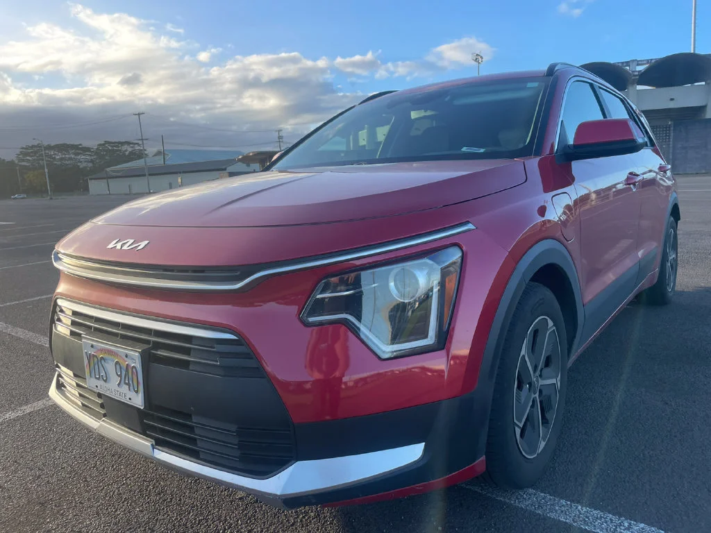 Used 2023 Red Kia EX image 3