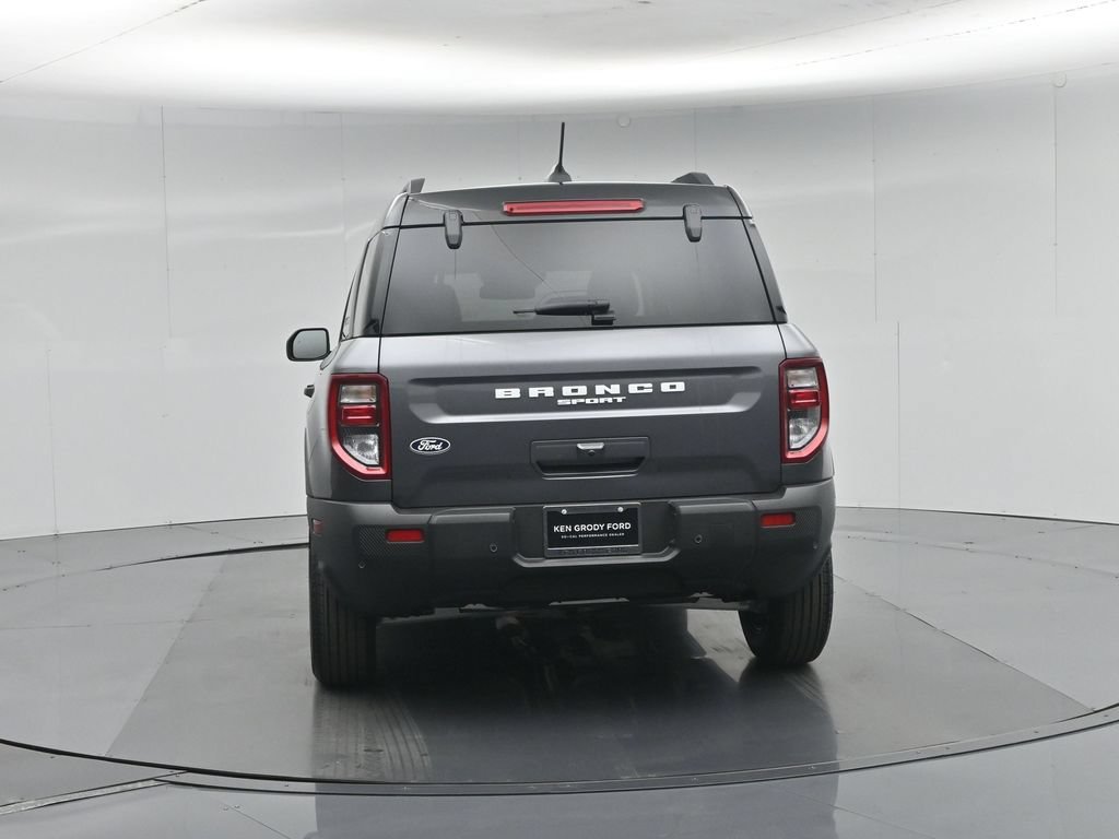 New 2026 Carbonized Gray Metallic Ford Outer Banks image 29