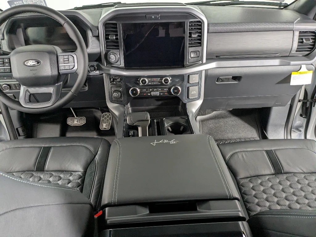 New 2026 OXFORD WHITE Ford XLT image 21