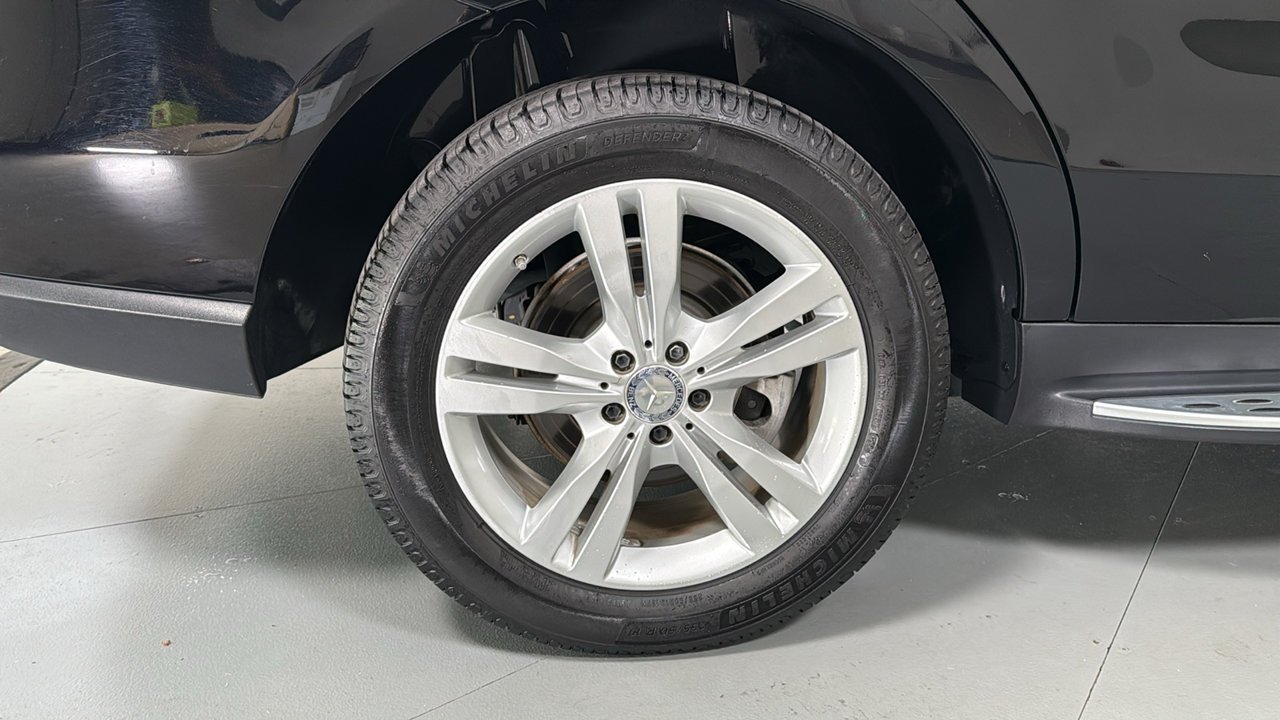 Used 2015 Black Mercedes-Benz ML 350 image 22