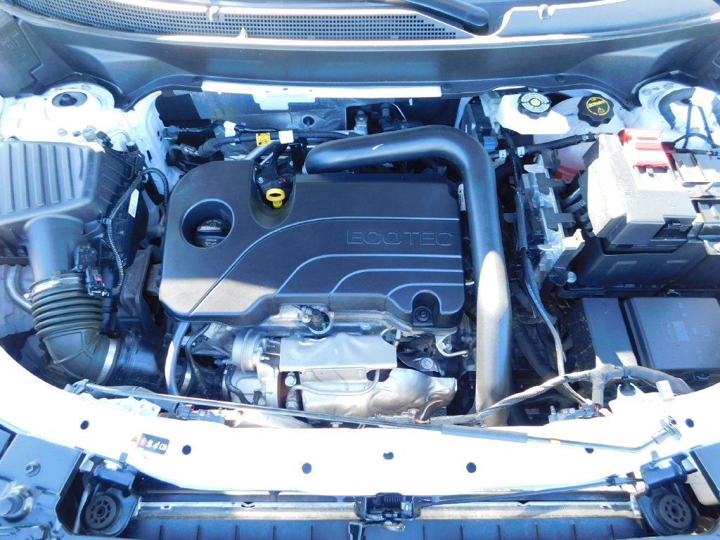 Used 2025 White Chevrolet LT image 38