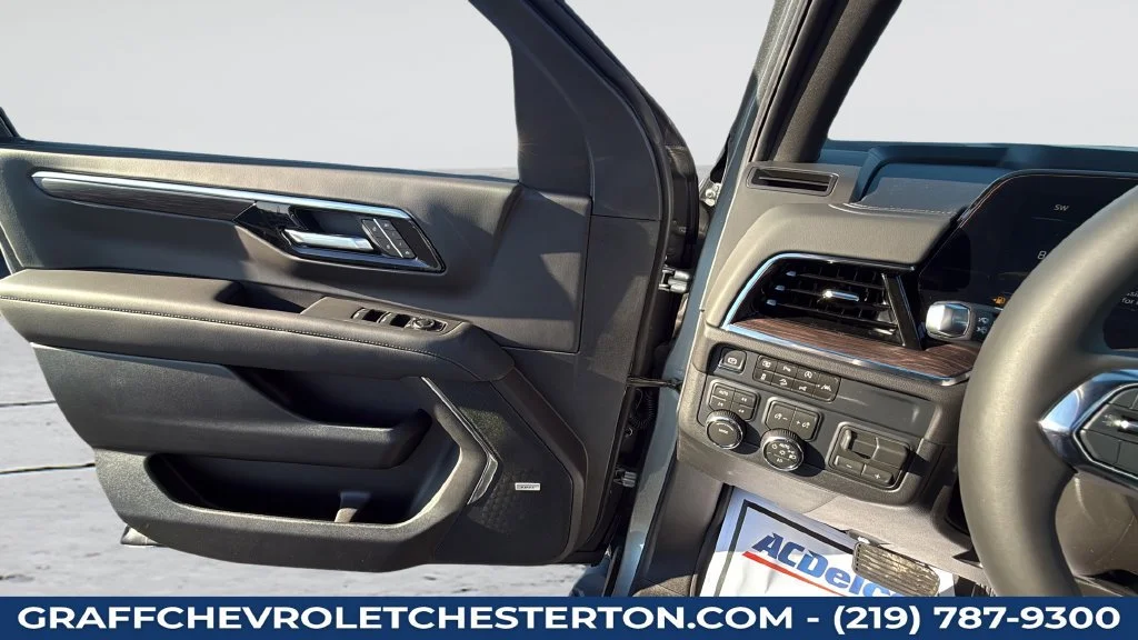2027 Chevrolet Tahoe Z71 - Photo 26