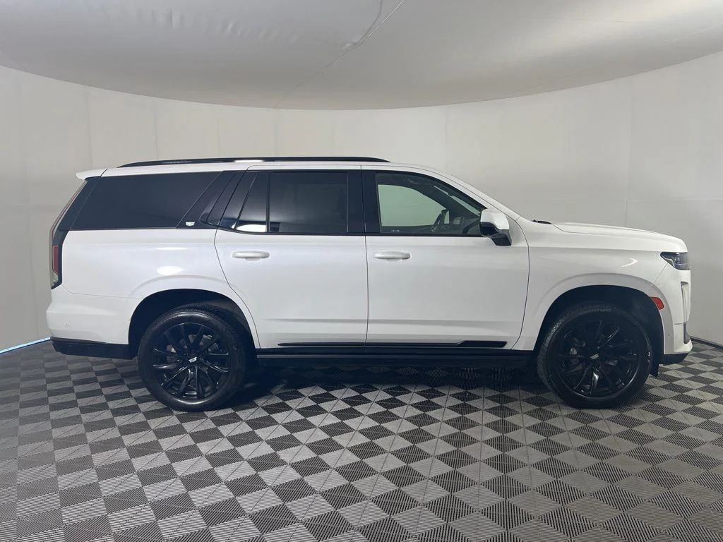 Used 2021 Crystal White Cadillac Sport image 33