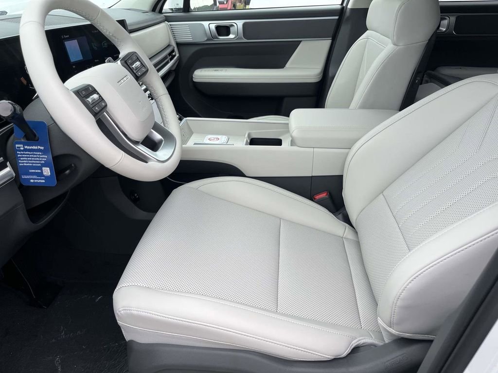 New 2026 White Hyundai SEL FWD image 10
