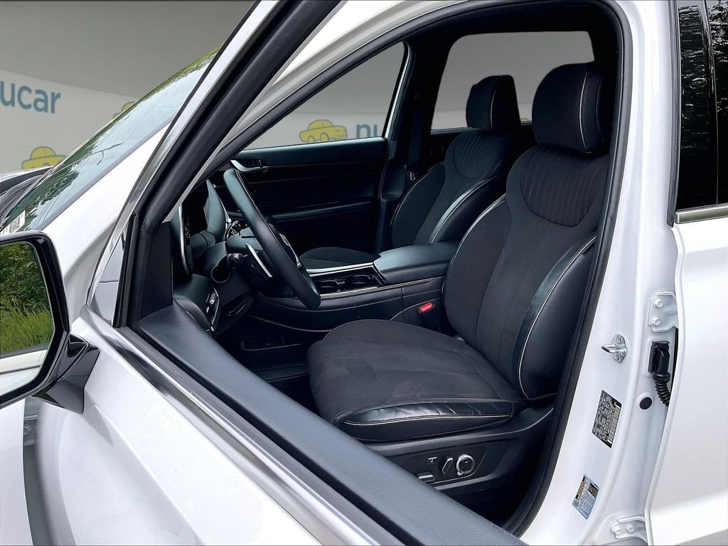 Used 2024 White Hyundai Calligraphy Night Edition image 10