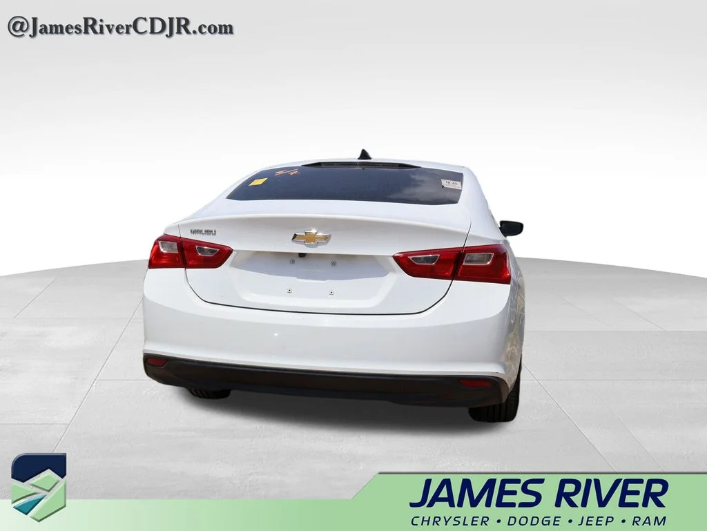 Used 2022 White Chevrolet LS image 14