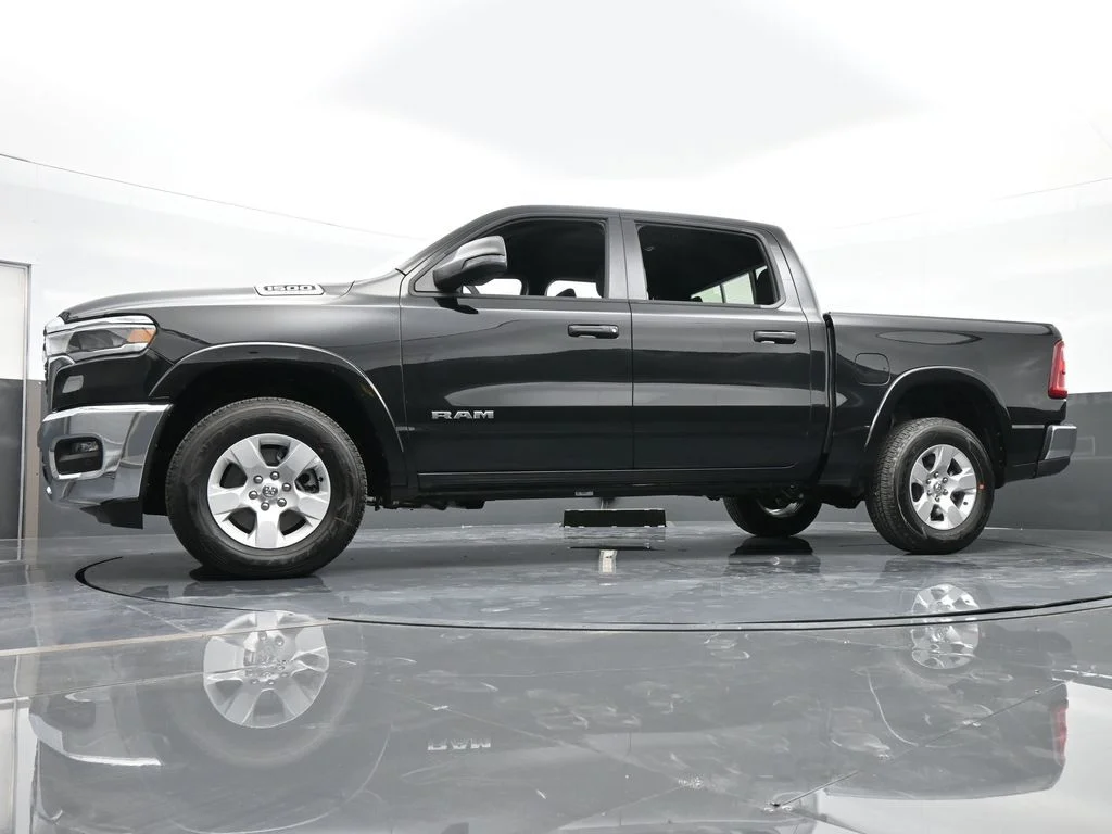 Used 2025 Diamond Black Crystal Pearlcoat Ram Big Horn/Lone Star image 46