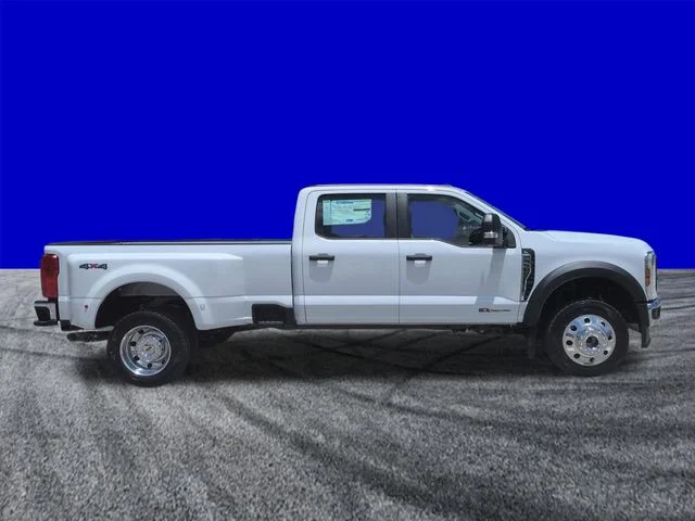 New 2026 Oxford White Ford F-450® XL image 3