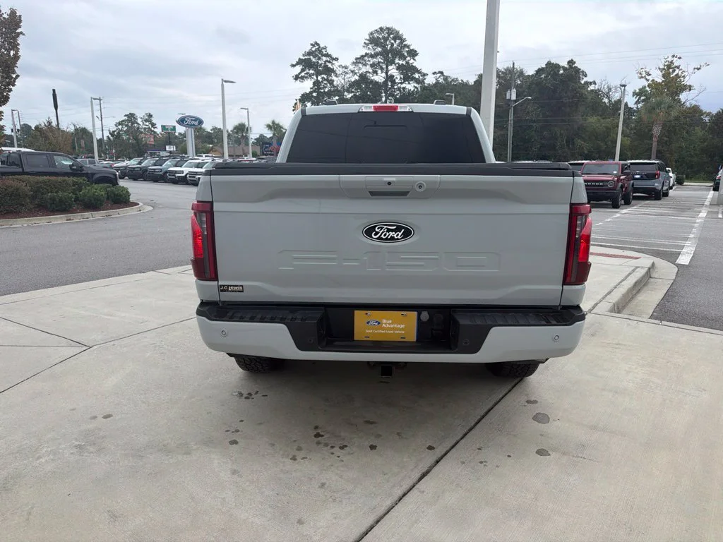 Certified Used 2024 Avalanche Ford XLT image 7
