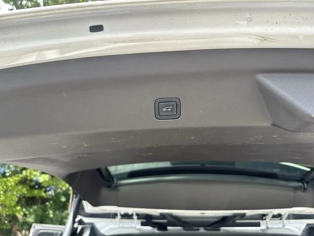 Used 2022 Beige Chevrolet Z71 image 14