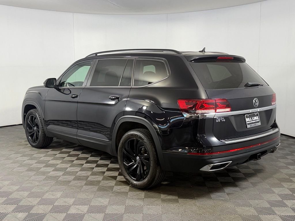 Used 2023 Black Volkswagen 3.6L V6 SE w/Technology image 8