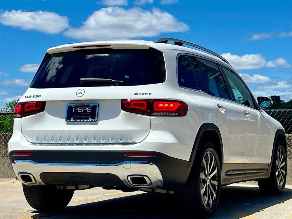 Certified Used 2023  Mercedes-Benz GLB 250 image 8