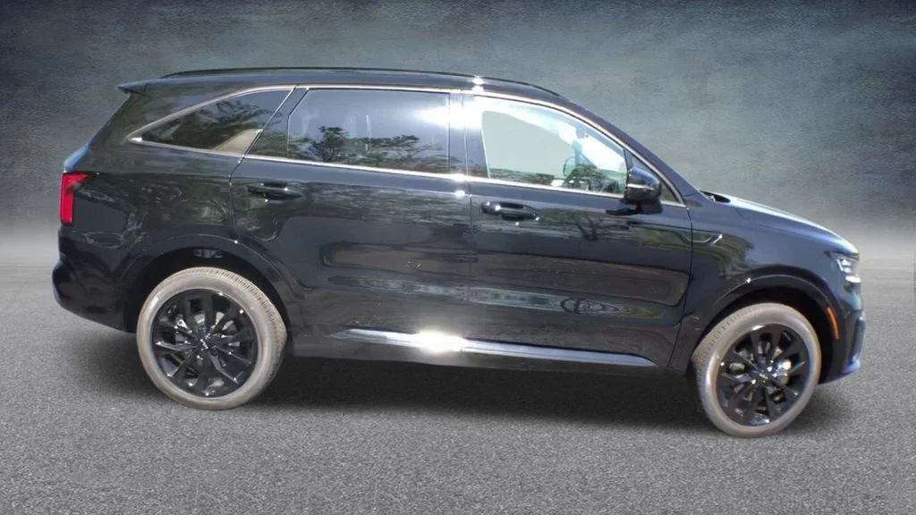Used 2022 Black Kia SX image 26