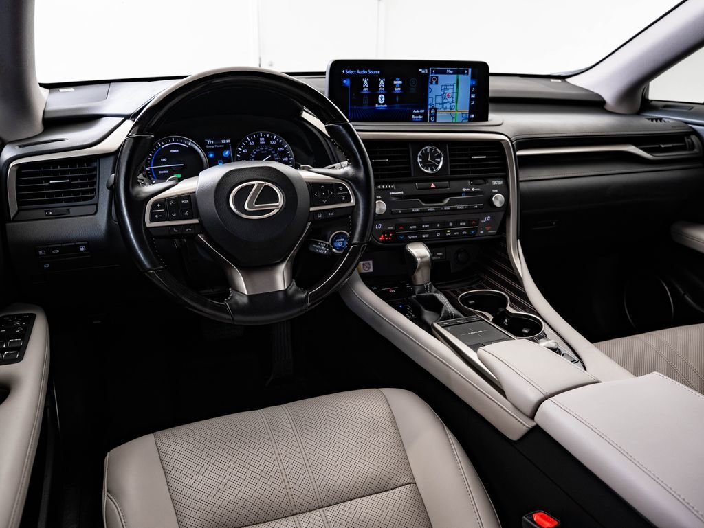 Used 2022 White Pearl Lexus 450hL Luxury image 4