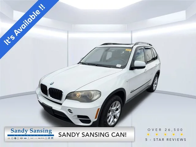 Used 2011 White BMW xDrive35i image 1