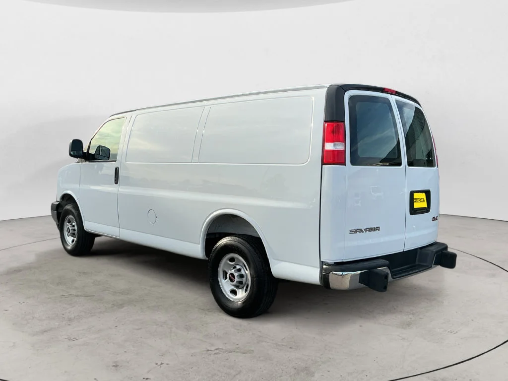 2025 GMC Savana Cargo Work Van - Photo 11