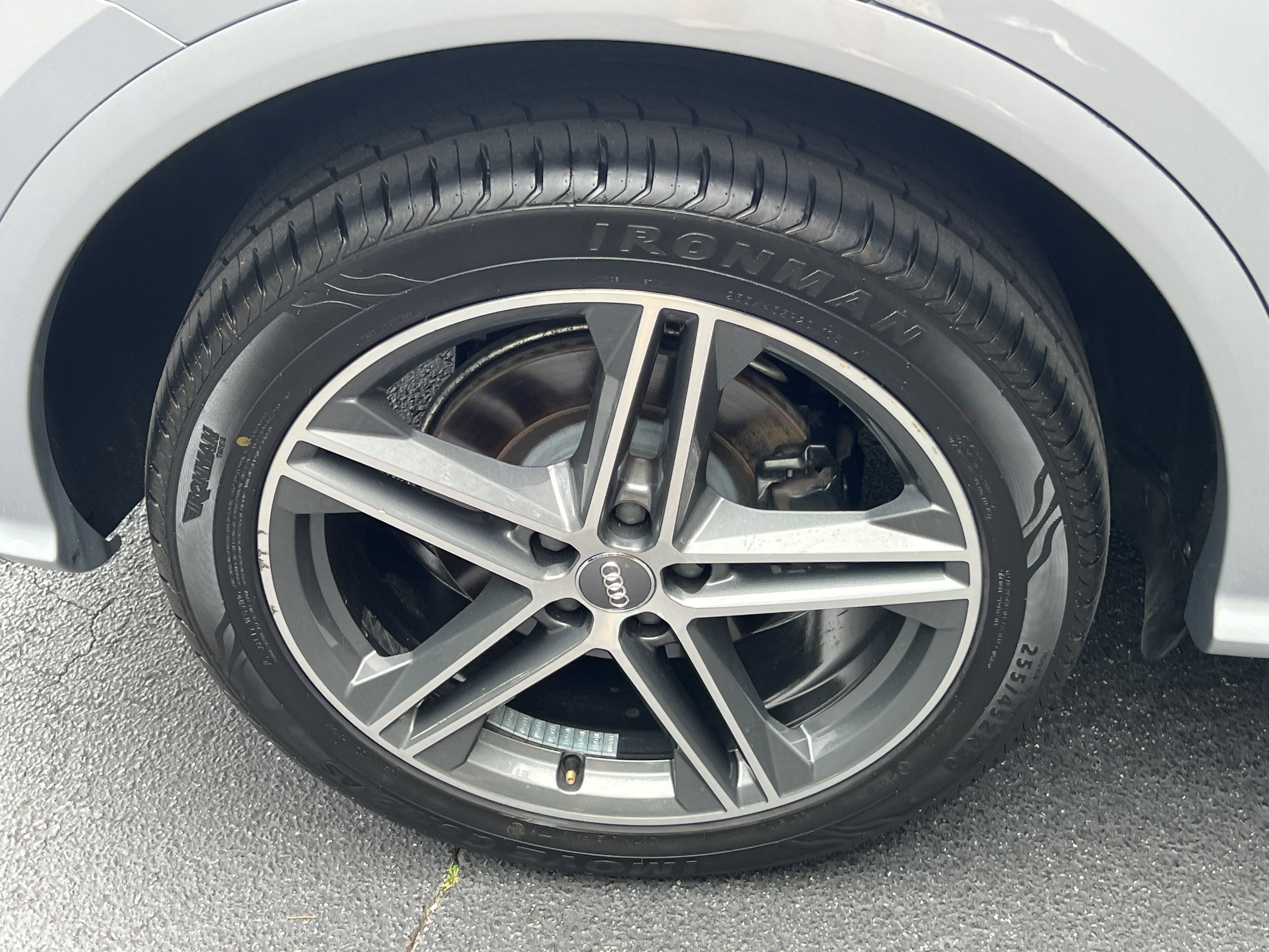 Used 2019 Florett Silver Metallic Audi Premium Plus image 22
