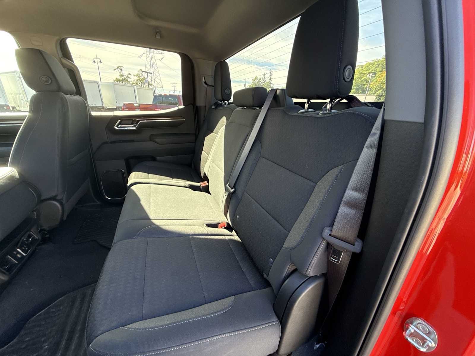 2024 Chevrolet Silverado 1500 LT - Photo 23