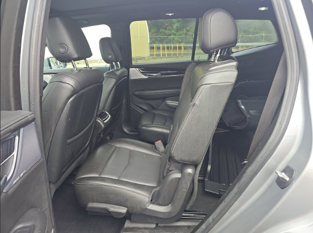 Used 2023 Silver Cadillac Premium Luxury image 8