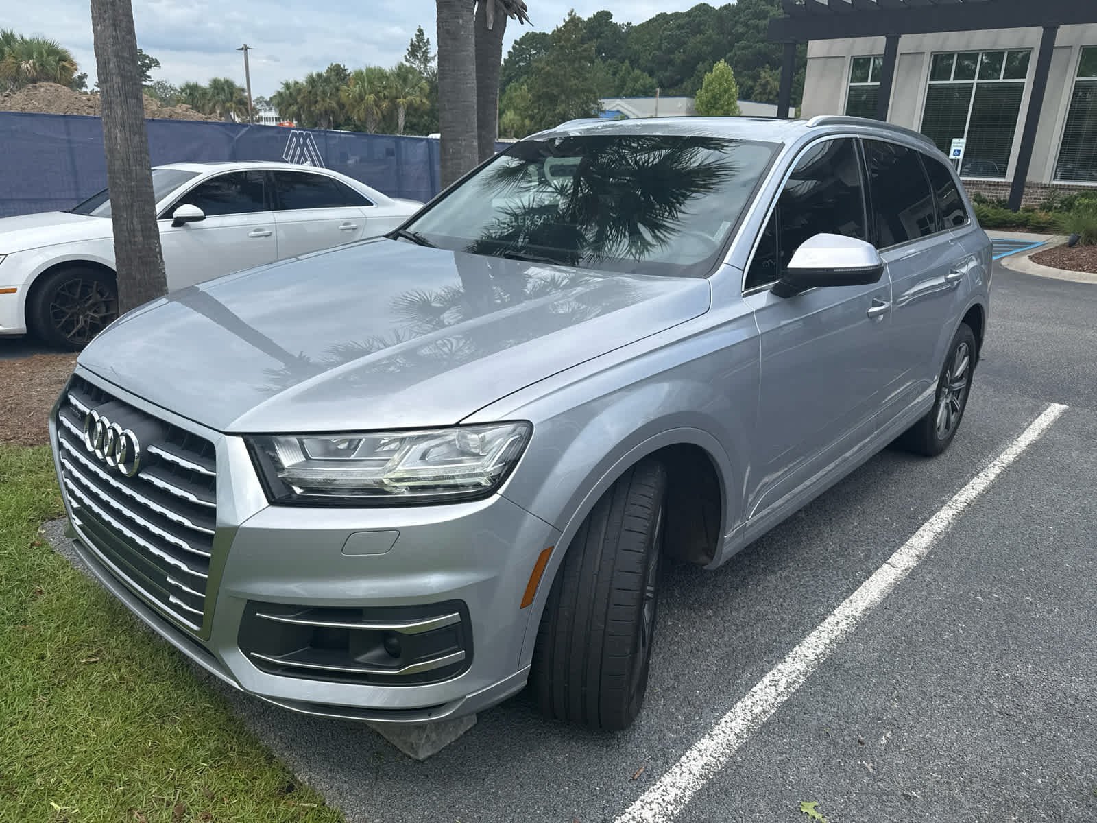 Used 2018 Florett Silver Metallic Audi Prestige image 3