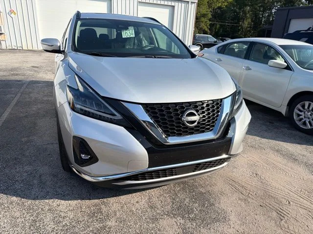 Used 2024 Silver Nissan SV image 7
