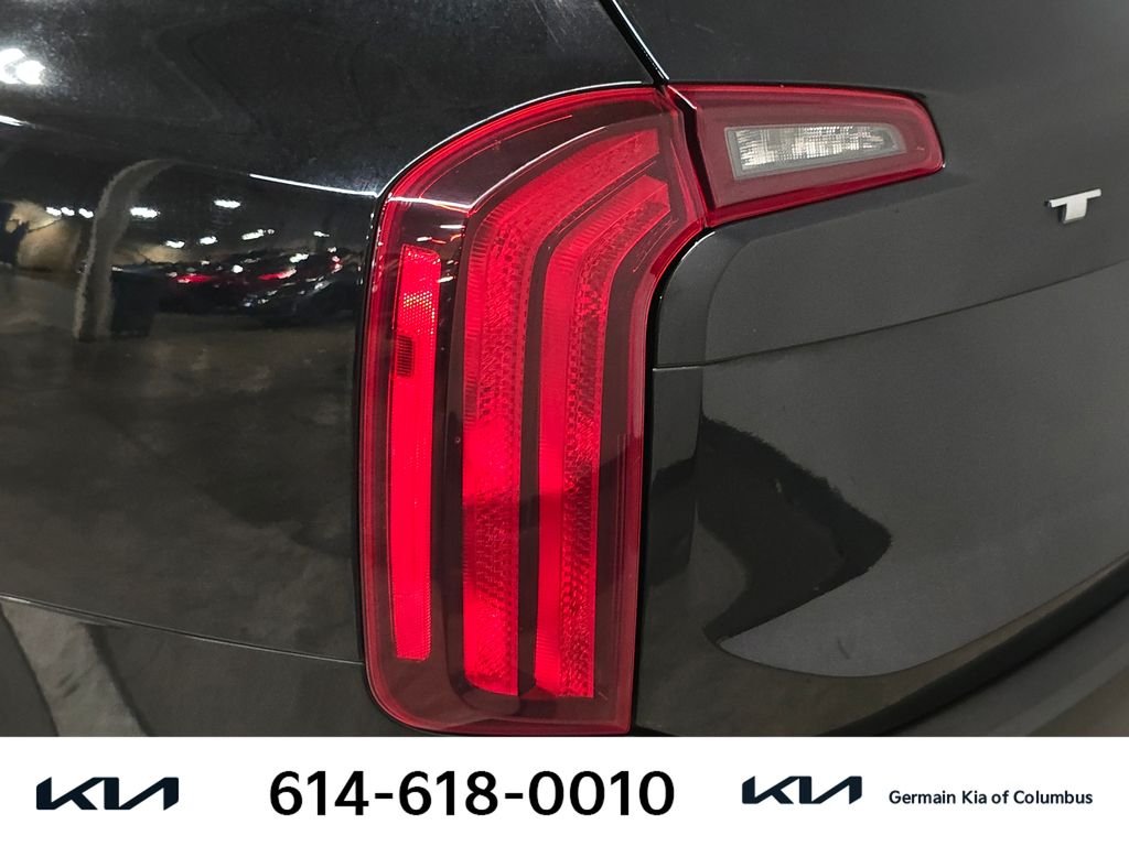 Used 2020 Black Kia S image 16