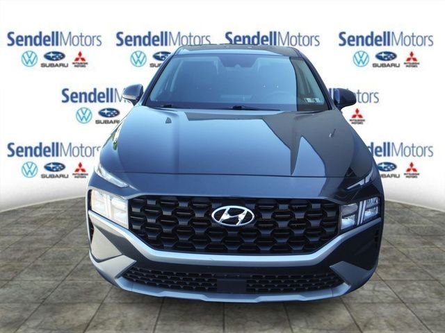 Used 2023 Gray Hyundai SE image 4