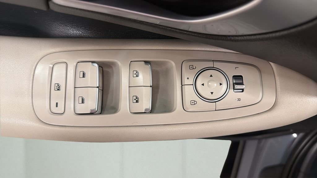 Used 2024 Blue Hyundai SEL image 15