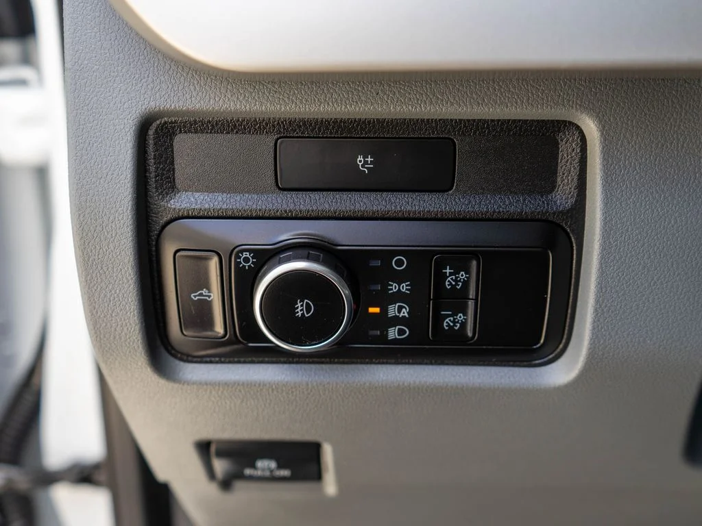 Used 2023 White Ford XLT image 17