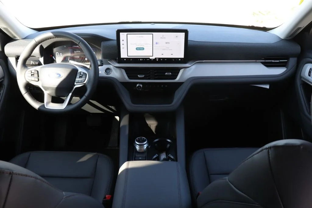 New 2026 Space White Metallic Ford Active image 13