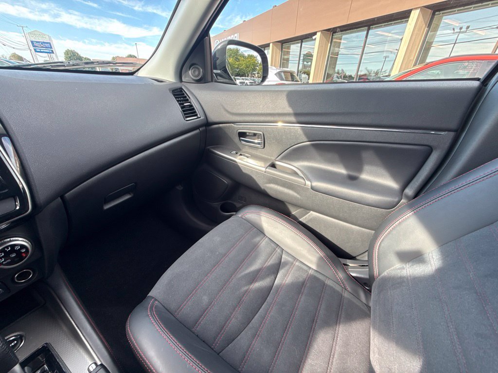 2024 Mitsubishi Outlander Sport SE - Photo 24